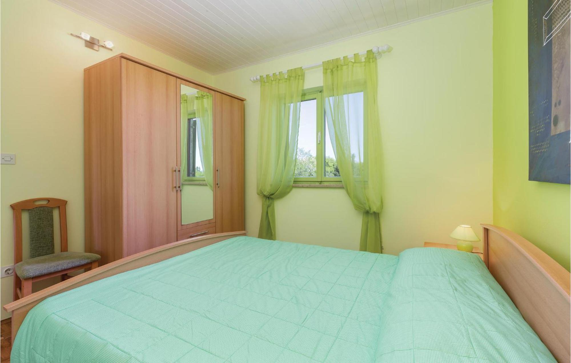 Cozy Apartment In Tar With House Sea View Tar-Vabriga Bagian luar foto
