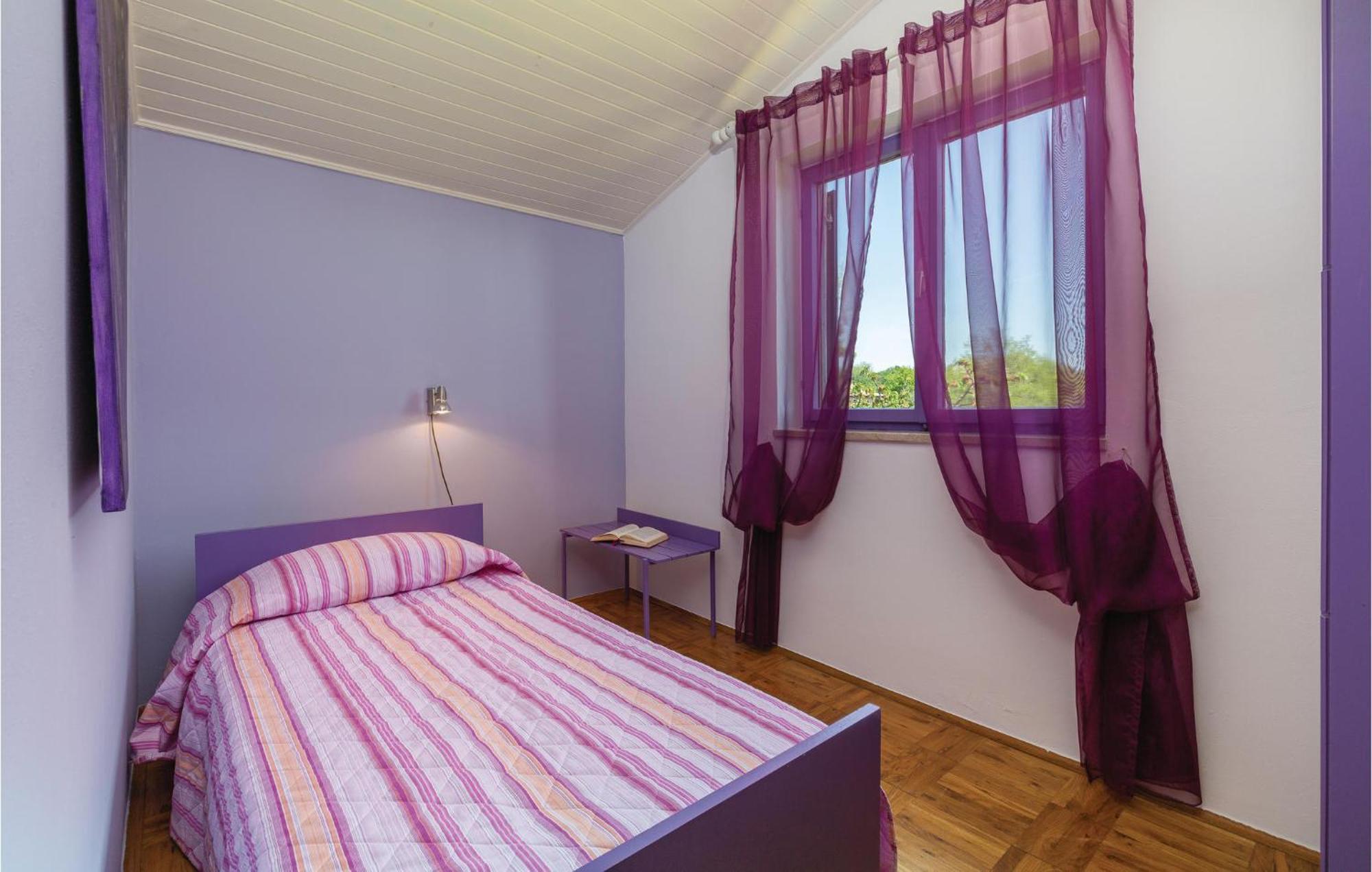 Cozy Apartment In Tar With House Sea View Tar-Vabriga Bagian luar foto