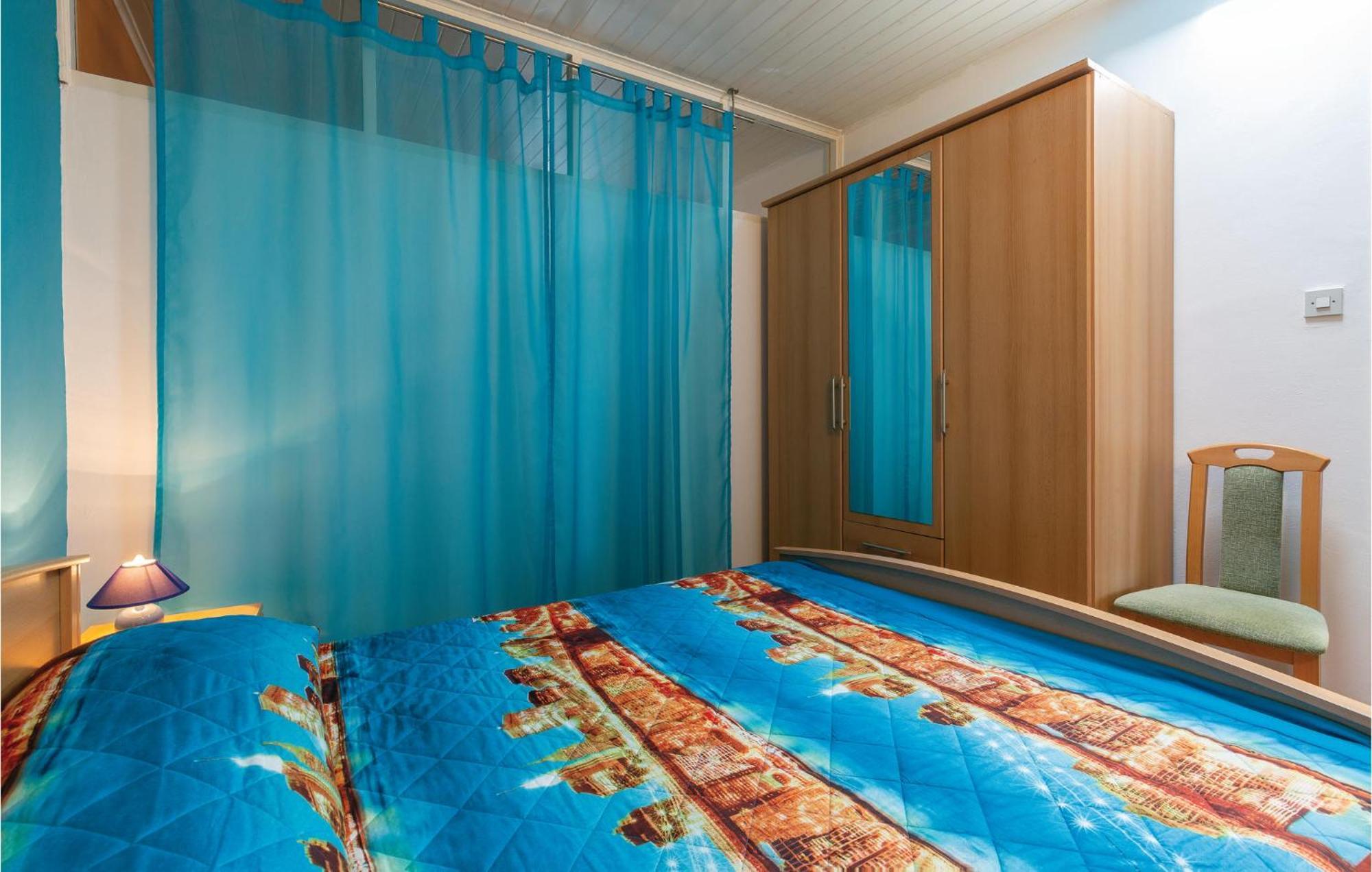 Cozy Apartment In Tar With House Sea View Tar-Vabriga Bagian luar foto
