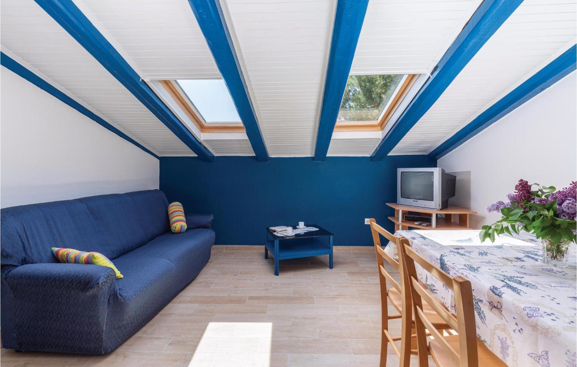 Cozy Apartment In Tar With House Sea View Tar-Vabriga Bagian luar foto